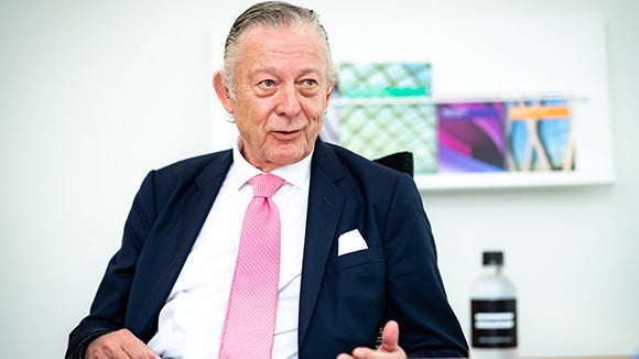 ロバート・ウォルターズCEO 哲学と情熱を語る ロバート・ウォルターズCEO 哲学と情熱を語る